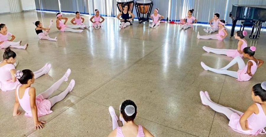 Diretoria de Cultura está com vagas disponíveis para aulas de jazz infantil e ballet